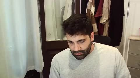 italianboybcn online show from November 11, 8:36 am