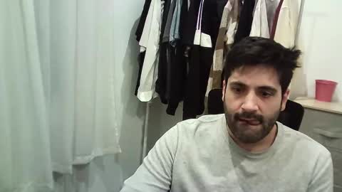 italianboybcn online show from November 27, 6:48 am