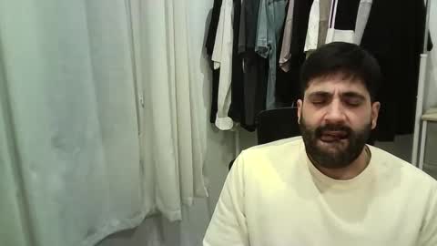 italianboybcn online show from December 5, 6:26 pm