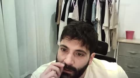 italianboybcn online show from January 9, 6:38 am