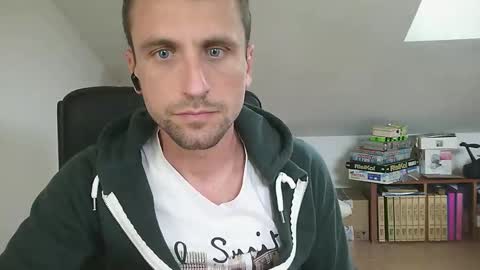 Snapshot of italiano116116 chatting on May 5, 12:46 pm italiano116116 online show from May 5, 12:46 pm