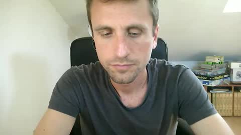 Snapshot of italiano116116 chatting on May 21, 2:02 pm italiano116116 online show from May 21, 2:02 pm