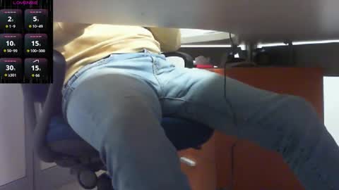 Snapshot of italiansirforyou chatting on December 18, 4:02 pm Alex online show from December 18, 4:02 pm