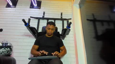 Italo Moore online show from November 29, 11:13 am