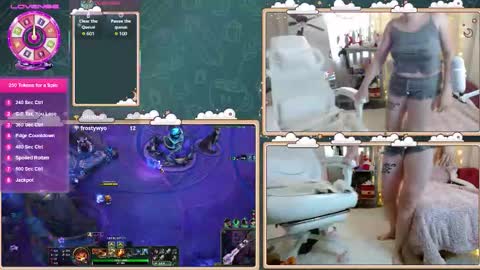 Snapshot of ithuriella chatting on October 27, 4:55 pm ithuriella online show from October 27, 4:55 pm