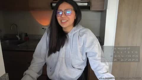 Jessi online show from April 10, 8:46 pm