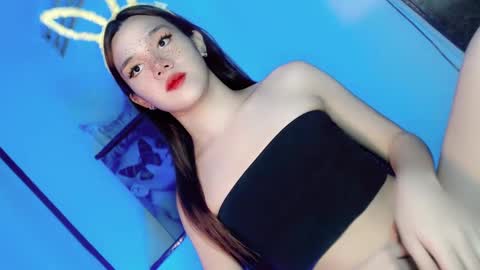 EZZIE online show from February 16, 7:49 pm