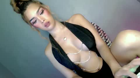 Pixie online show from February 25, 4:24 am