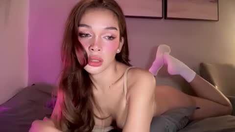 KellyPuth online show from September 10, 10:26 am