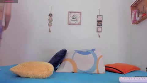 Miley hurtado online show from December 16, 3:17 pm