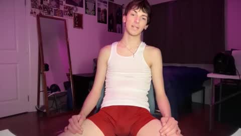 Snapshot of its_rowan chatting on March 13, 1:56 am Rowan online show from March 13, 1:56 am