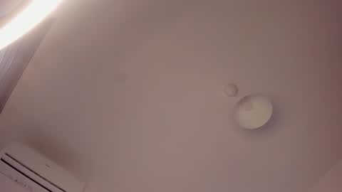 Isabella online show from September 11, 9:20 am