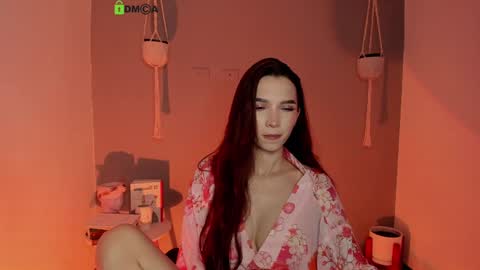 Snapshot of itscamill chatting on January 10, 3:07 am camill online show from January 10, 3:07 am