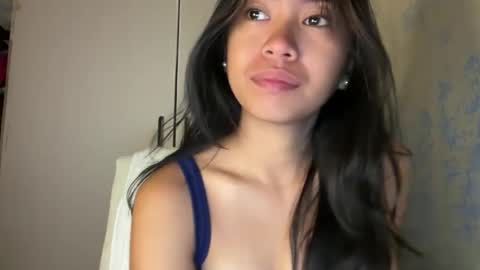 Snapshot of itscandygurl chatting on April 21, 2:51 am Candy online show from April 21, 2:51 am