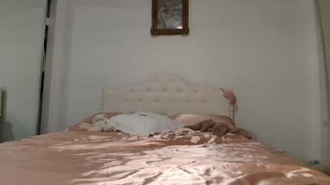 itschanelxx online show from January 25, 9:36 am