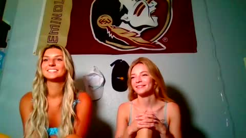 Danielle Rose online show from June 17, 1:08 am