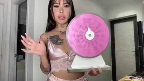helltai online show from July 6, 3:03 pm