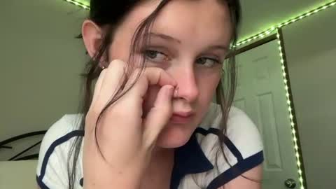 itsKaylaaa online show from June 20, 12:25 am