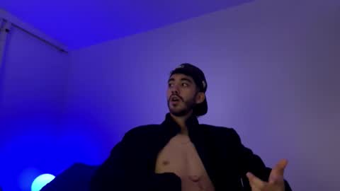 itsmartin_ online show from March 4, 3:01 am