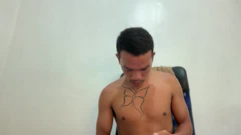 Snapshot of itsme_urboy chatting on May 20, 2:29 am itsme_urboy online show from May 20, 2:29 am
