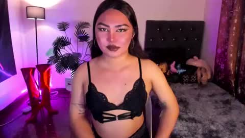 Siana online show from June 21, 3:36 pm