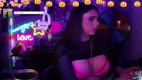 Snapshot of itsnickibabyy chatting on October 21, 1:28 am Nicki Foxx online show from October 21, 1:28 am