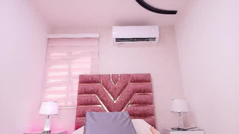 Itspia  online show from February 7, 7:17 pm