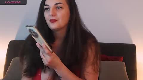 Melissa Khaan online show from December 6, 11:11 am