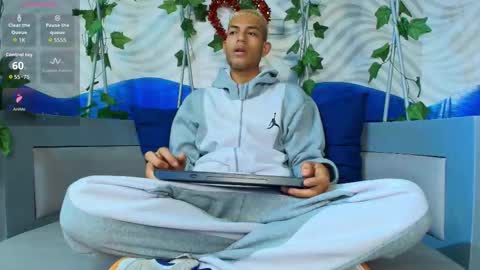 Snapshot of itszairen chatting on February 21, 4:02 am itszairen online show from February 21, 4:02 am