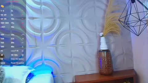 itszairen online show from April 13, 5:46 am