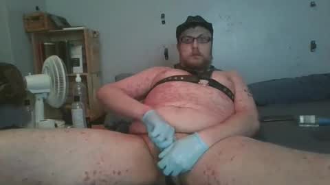 Snapshot of ittakesfiveseconds chatting on January 18, 7:45 am its complicated online show from January 18, 7:45 am