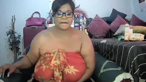 Snapshot of itumeleng74 chatting on January 25, 2:14 pm itumeleng74 online show from January 25, 2:14 pm