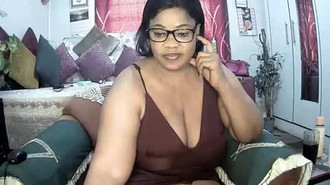 Snapshot of itumeleng74 chatting on February 27, 10:59 am itumeleng74 online show from February 27, 10:59 am