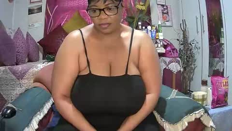 Snapshot of itumeleng74 chatting on September 12, 6:02 am itumeleng74 online show from September 12, 6:02 am