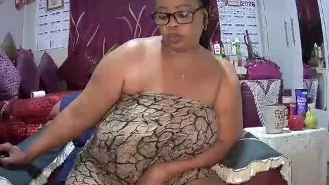 itumeleng74 online show from April 10, 4:44 pm