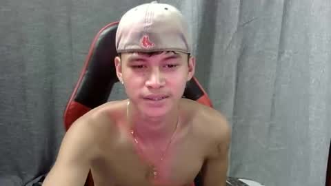 itzme_john online show from April 1, 12:17 pm