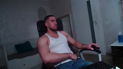 IvanHydee online show from December 16, 5:34 am