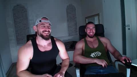 Snapshot of ivanhydee chatting on February 13, 5:47 am IvanHydee online show from February 13, 5:47 am