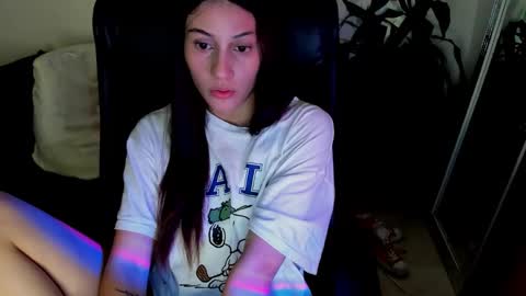 Snapshot of ivanna_essis chatting on October 26, 1:22 am ivanna_essis online show from October 26, 1:22 am