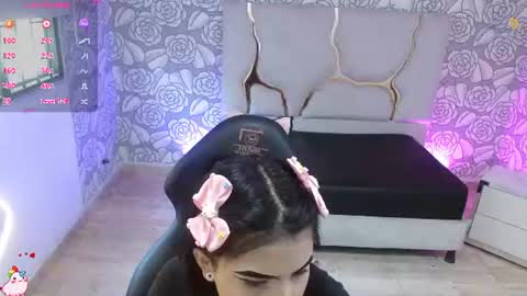 Snapshot of ivanna_tay1 chatting on June 23, 8:18 pm ivanna_tay1 online show from June 23, 8:18 pm