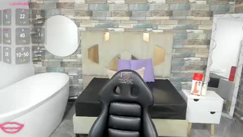 Snapshot of ivanna_tay1 chatting on July 4, 3:24 am ivanna_tay1 online show from July 4, 3:24 am