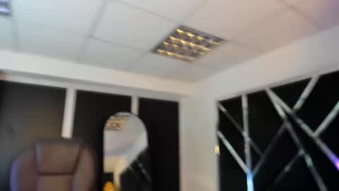 ivannaa18 online show from November 16, 3:45 am