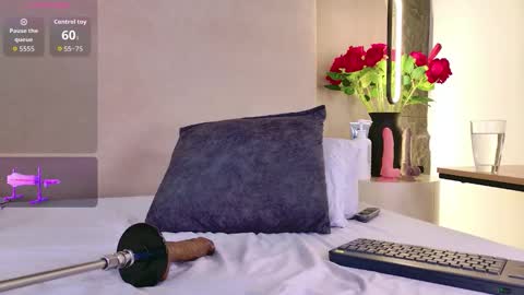 Ivanna Moretti  online show from December 22, 3:09 pm