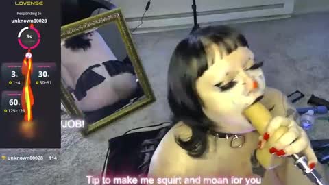 Snapshot of ivenvain chatting on December 6, 7:34 pm ivenvain online show from December 6, 7:34 pm