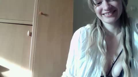 ivetta911 online show from April 8, 2:28 pm