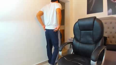 Snapshot of ivo_beischel chatting on September 18, 11:23 am Ivo Beischel online show from September 18, 11:23 am
