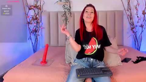 Snapshot of ivone_adams chatting on July 15, 9:09 pm Ivone Adams online show from July 15, 9:09 pm