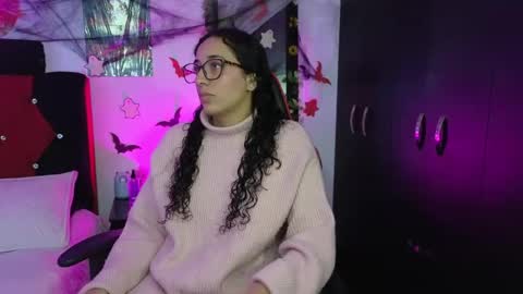 ivonemoon online show from October 8, 3:53 pm