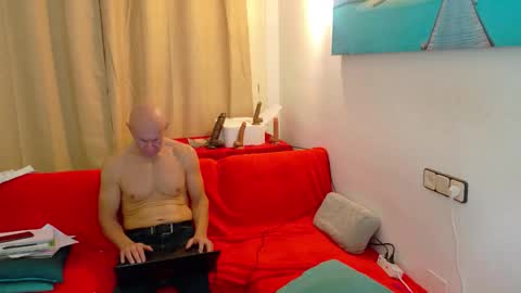 Ivonne online show from February 25, 11:20 am