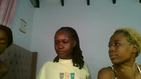 Snapshot of ivory_mae chatting on July 21, 7:27 pm ivory_mae online show from July 21, 7:27 pm